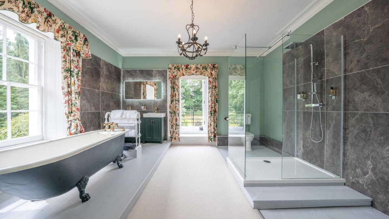 Pantybeiliau House Bed & Breakfast Gilwern Esterno foto
