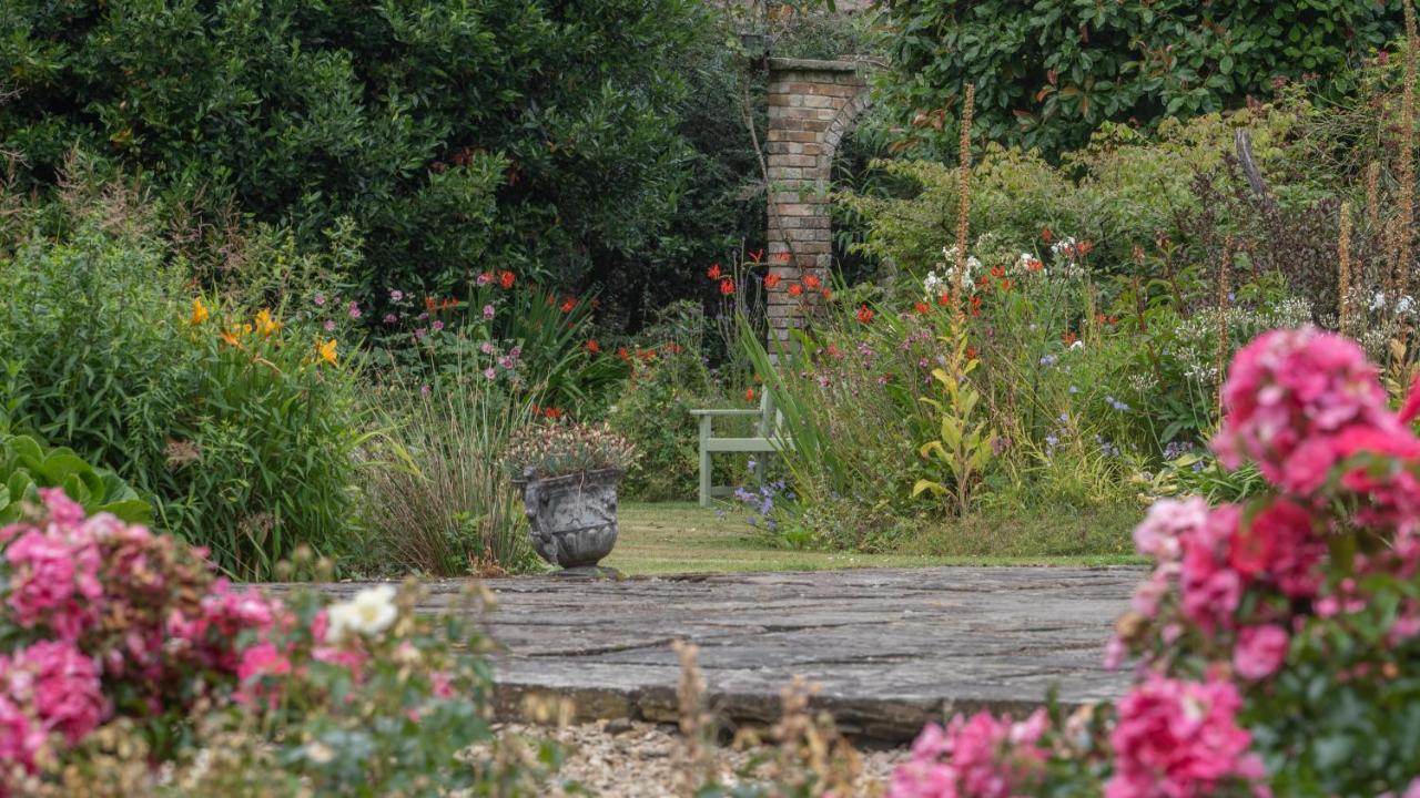 Pantybeiliau House Bed & Breakfast Gilwern Esterno foto
