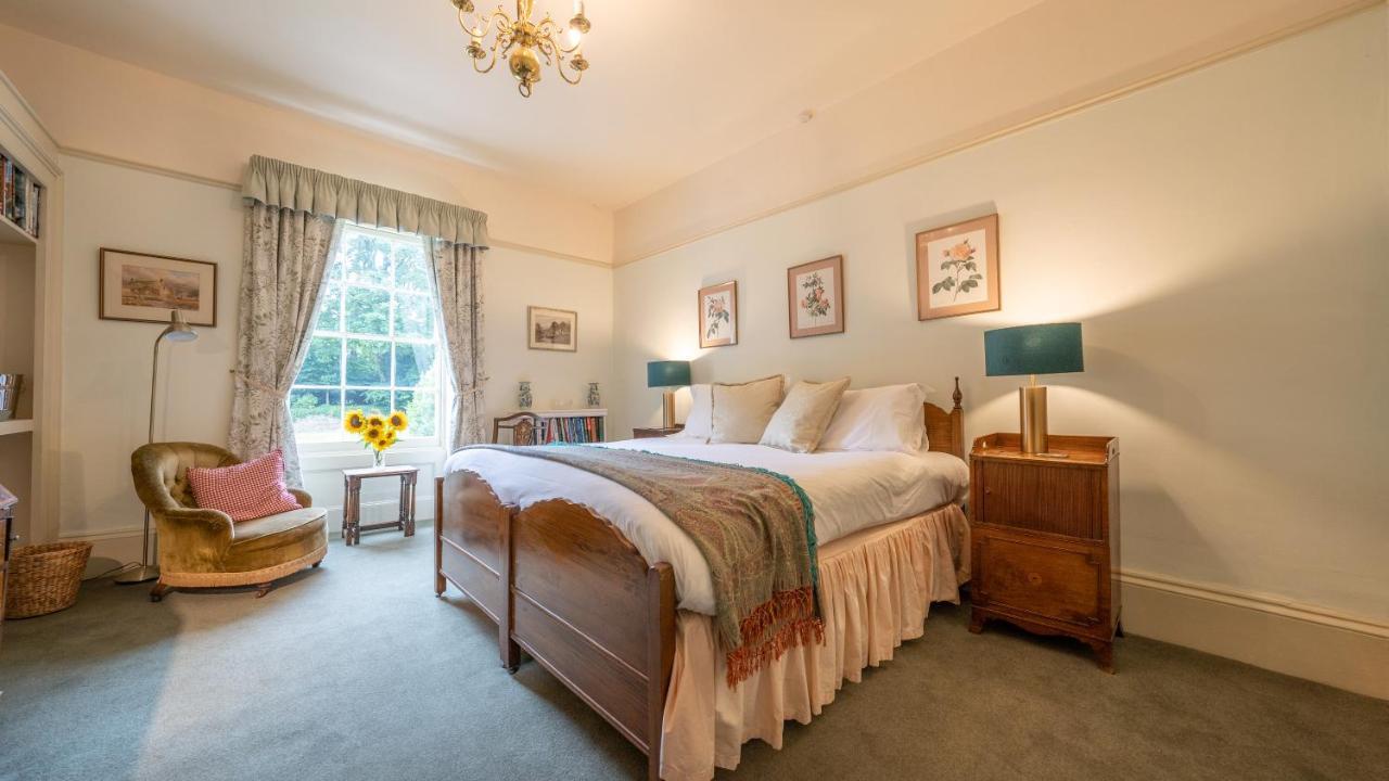 Pantybeiliau House Bed & Breakfast Gilwern Esterno foto