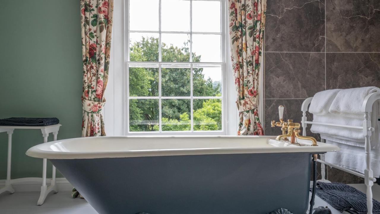 Pantybeiliau House Bed & Breakfast Gilwern Esterno foto