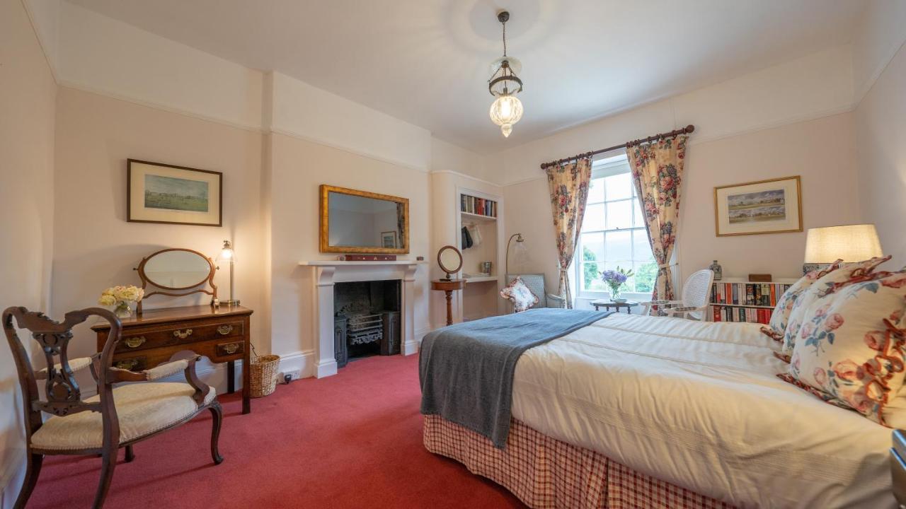 Pantybeiliau House Bed & Breakfast Gilwern Esterno foto