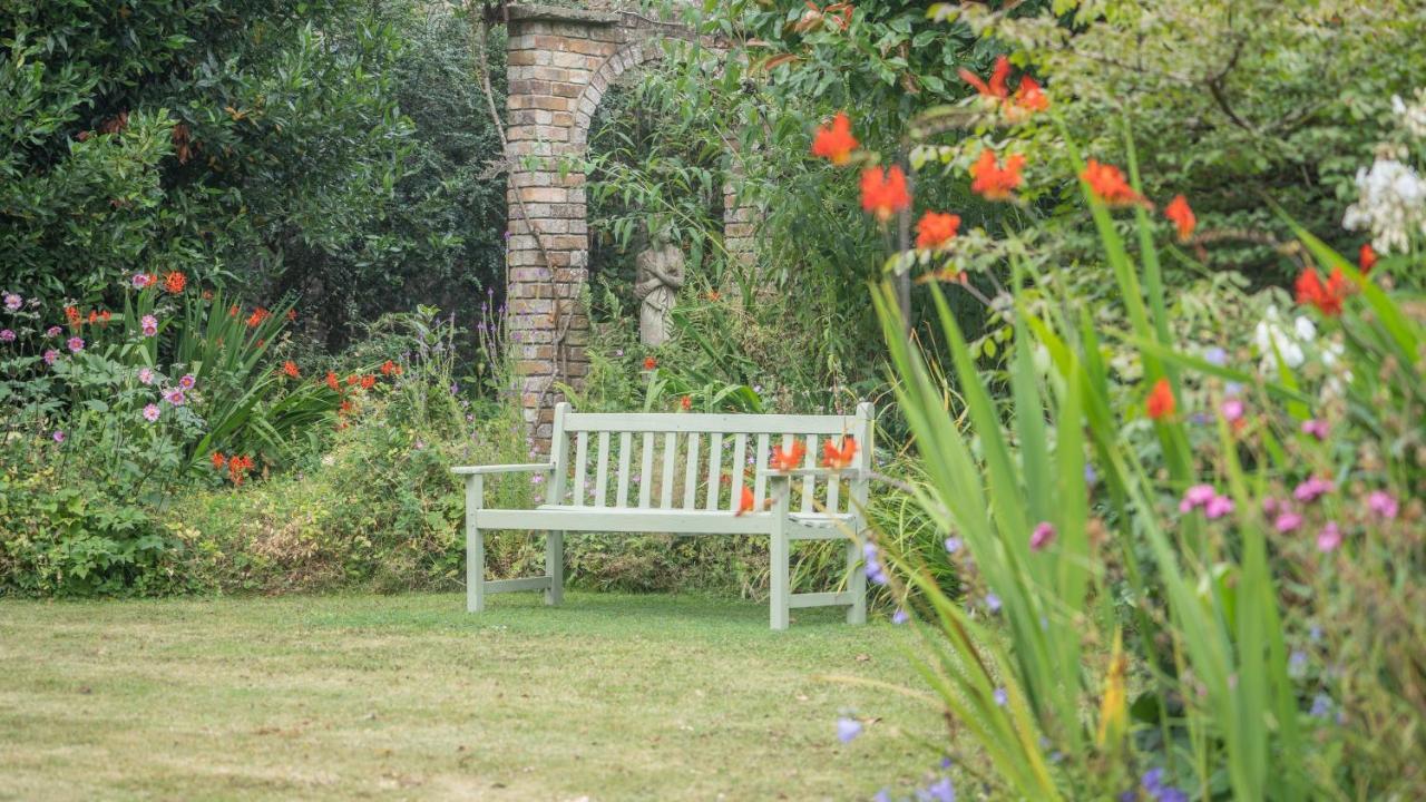 Pantybeiliau House Bed & Breakfast Gilwern Esterno foto