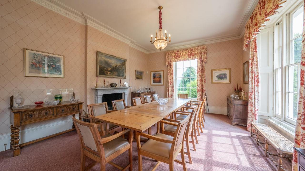 Pantybeiliau House Bed & Breakfast Gilwern Esterno foto